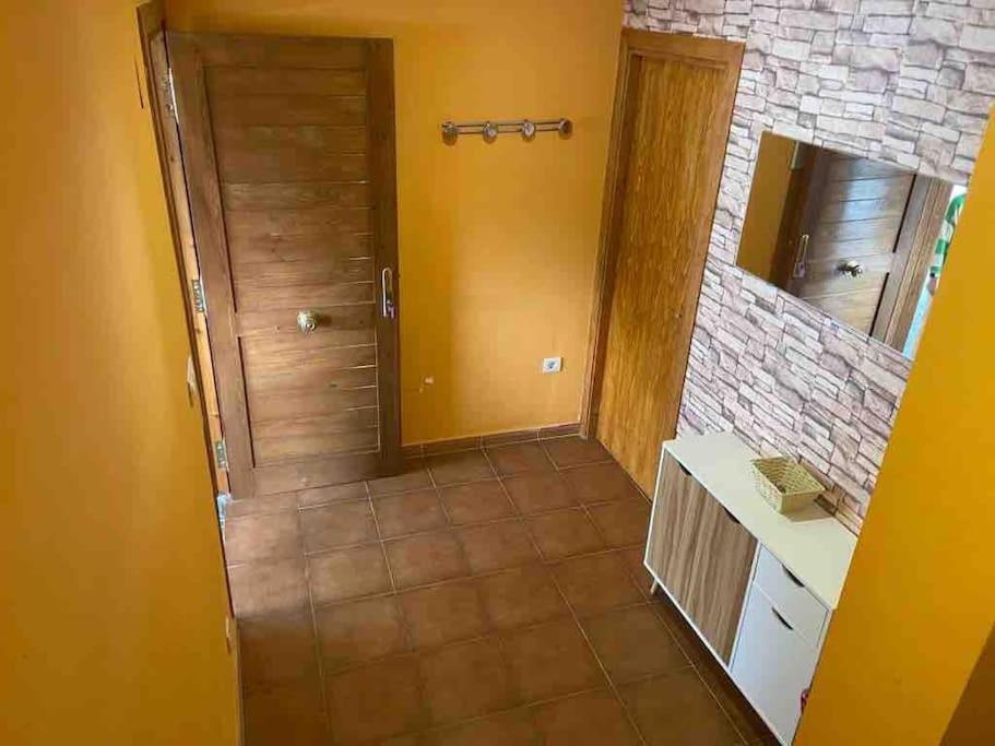 Adosado En Villanua Con Wifi Exteriör bild