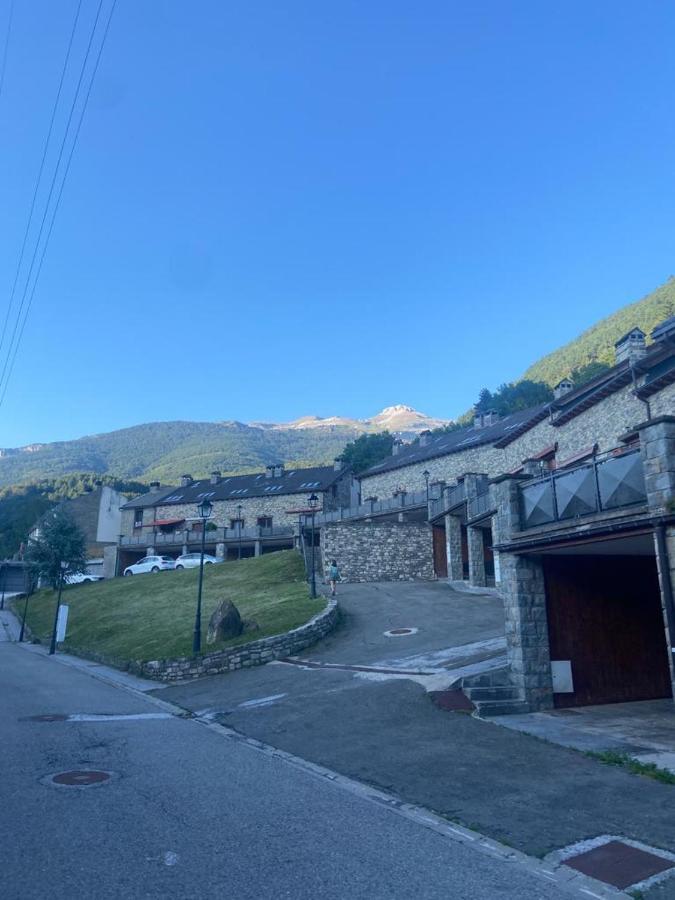 Adosado En Villanua Con Wifi Exteriör bild